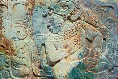 Pektorale des Königs und eines Höflings aus Tikal (Jade) von Mayan